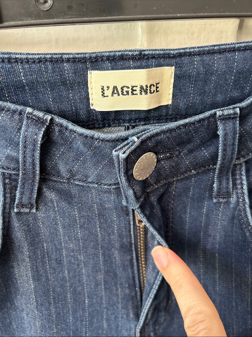L'AGENCE Quincy Pinstriped Navy Wide-Leg Trouser Jean Denim Dark Wash Pants 23 - Picture 5 of 8